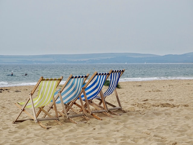 Comfy beach hot sale chairs